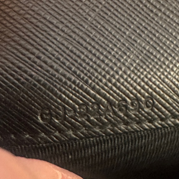SALVATORE FERRAGAMO CARD CASE - Picture 11 of 15